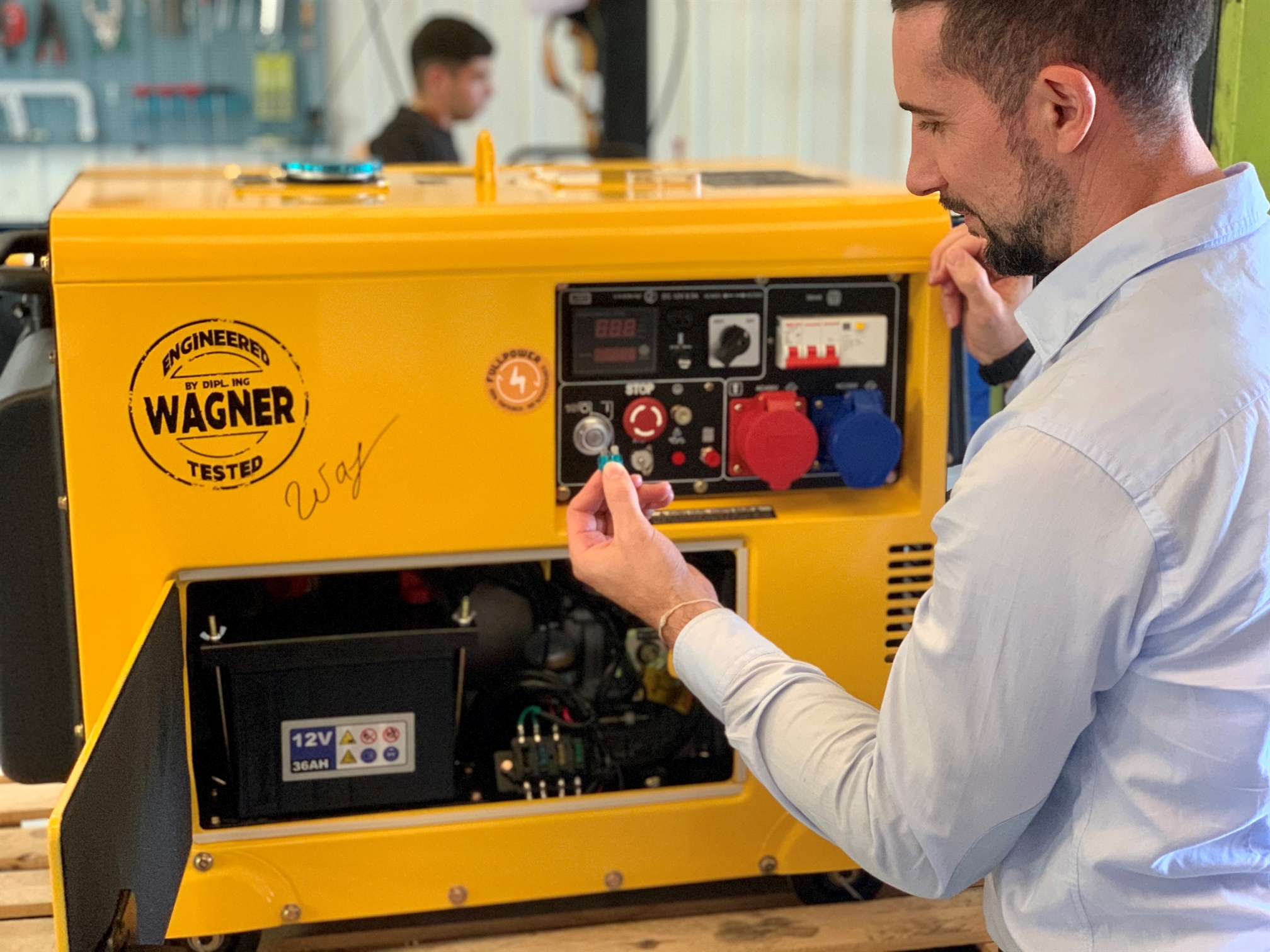 Ademax Deutschland. ITC-Power KW8000SE-T